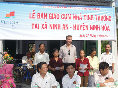Trao 5 nhà tình nghĩa cho nhân dân xã Ninh An (Ninh Hòa, Khánh Hòa)