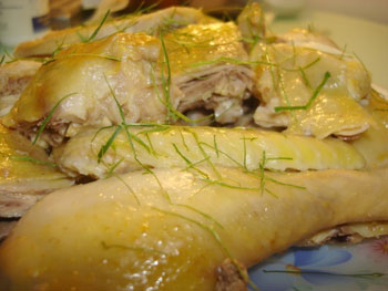 Mách bạn: Nhận biết gà bơm nước và nhuộm vàng