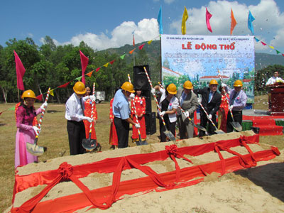 Động thổ xây dựng trường Tiểu học Khánh Hòa - JeJu