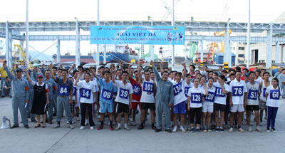 Tổ chức giải việt dã hưởng ứng “Tháng Công nhân” năm 2011