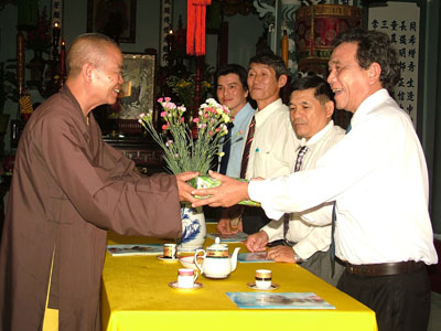 Thăm các cơ sở Phật giáo tại TP. Nha Trang nhân dịp Đại lễ Phật Đản (Phật lịch 2555)