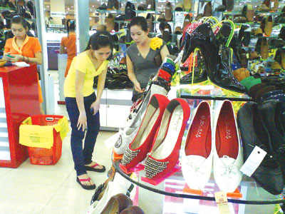 Thanh lịch hơn với giày công sở