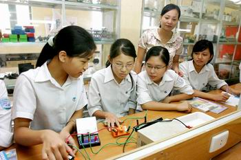 Tốt nghiệp trung học cơ sở đi học nghề được miễn, giảm học phí