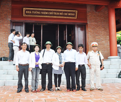 Cán bộ, chiến sĩ Trường Sa học tập và làm theo lời Bác