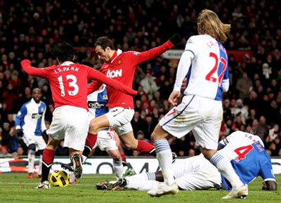 Premier League 2010-2011 lập kỷ lục bàn thắng trong một mùa giải