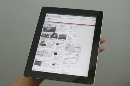 iPad 2 tăng giá sau vụ nổ tại Foxconn.