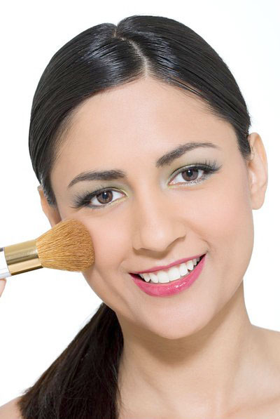 Mẹo trang điểm không trôi