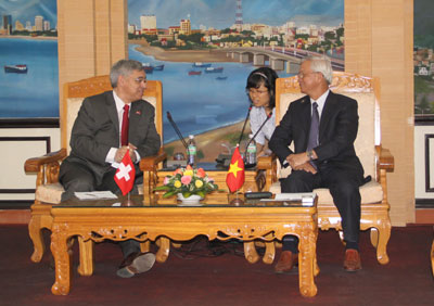 Tiếp xã giao Đại sứ Thụy Sĩ