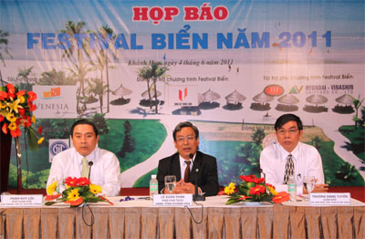 Họp báo giới thiệu chương trình Festival biển 2011