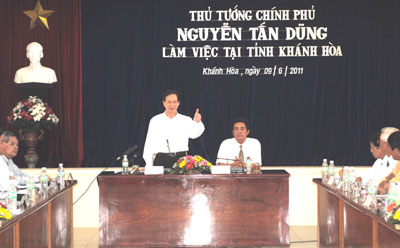Cần tập trung thực hiện hoàn thành nhiệm vụ kinh tế - xã hội năm 2011 ở mức cao nhất có thể