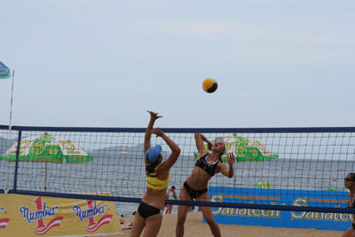 Sức hút từ “vũ điệu trên cát”