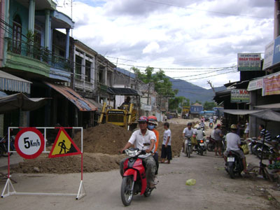 Hơn 5,8 tỷ đồng thi công đường dẫn phía Nam cầu Thành