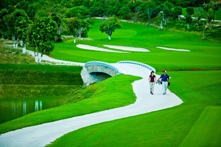 Tổ chức vòng loại giải golf Mercedes Trophy 2012
