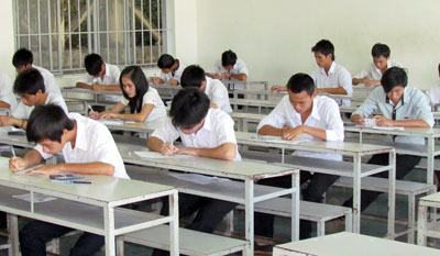 Đề thi môn Lý, Toán đều khó