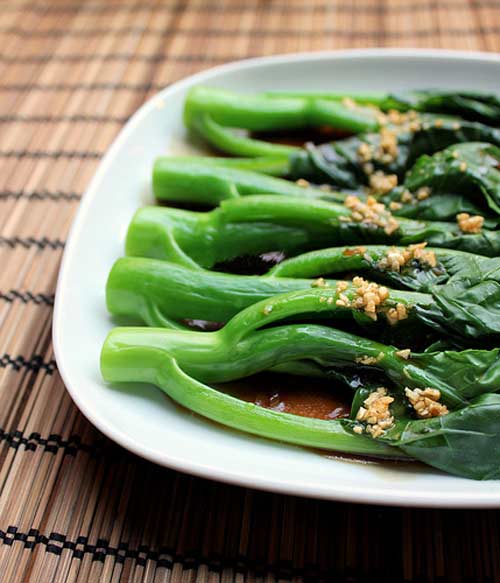 Món ăn: Giòn mát cải làn sốt dầu hào