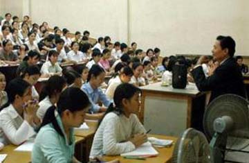 Giảng viên chính phải có bằng thạc sĩ trở lên