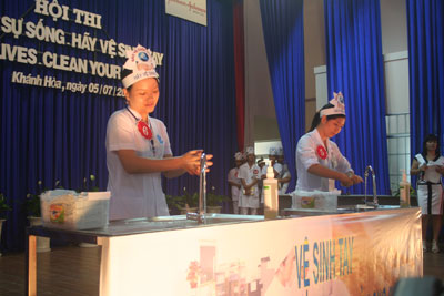Phát động “Chiến dịch tăng cường vệ sinh tay năm 2011”