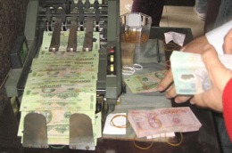 Ngân hàng “mở lối” cạnh tranh huy động vốn