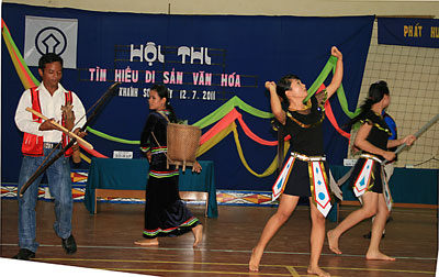 Vun đắp tình yêu di sản cho thế hệ trẻ