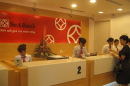 Ngân hàng tặng hoa hồng cho người giới thiệu gửi tiền