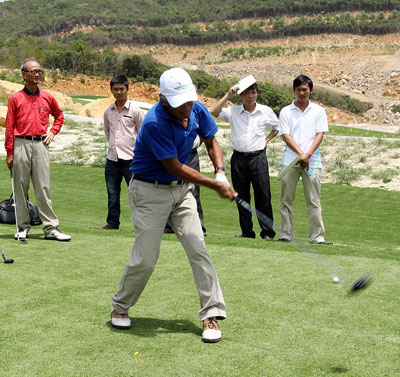 Đa dạng hóa sản phẩm du lịch cao cấp của Khánh Hòa