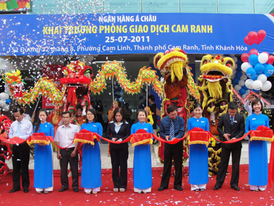 Khai trương Phòng Giao dịch Cam Ranh