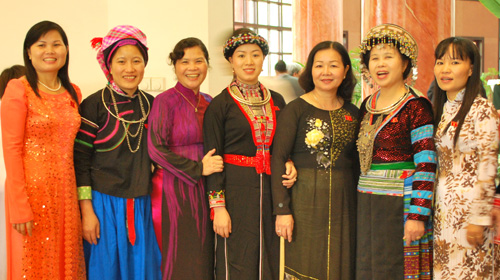 Ngày càng có nhiều đại biểu nữ tham gia vào hoạt động nghị trường (Ảnh: VOV)