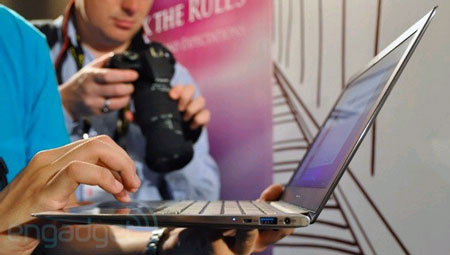 Siêu laptop “Ultrabook” chuẩn bị “lên kệ”, đắt hơn dự đoán