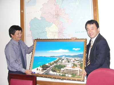 Tiếp xã giao Giám đốc Quốc gia Ngân hàng Phát triển châu Á (ABD) tại Việt Nam