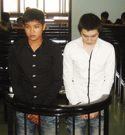 42 tháng tù cho 2 tên cướp 9X