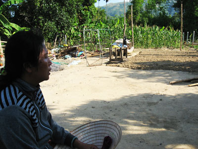 Lấn chiếm đất công còn chống người thi hành công vụ