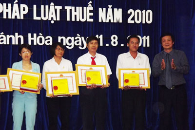 Tuyên dương gần 150 tổ chức, cá nhân chấp hành tốt chính sách pháp luật thuế