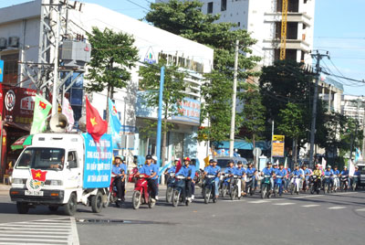 Ra quân truyền thông về an toàn giao thông