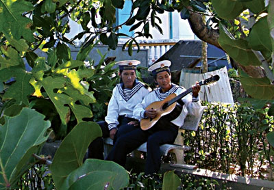 Lính đảo Trường Sa ngân vang tiếng hát