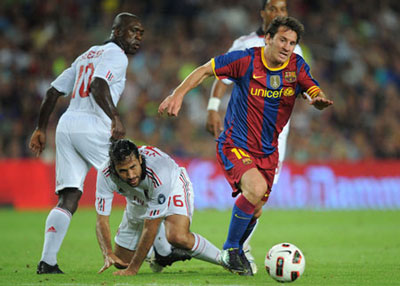 Barcelona đụng Milan, Manchester United dễ thở