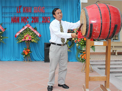 Khai giảng năm học mới 2011-2012