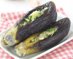 Món ăn: Thơm nức cà tím nhồi tỏi băm chiên vàng