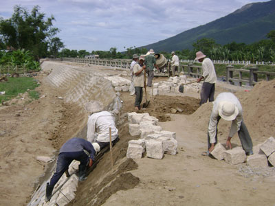 Thực hiện tốt phương châm “4 tại chỗ ”