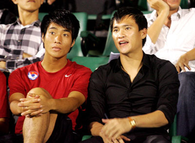 Chữ tình “lép vế” đồng tiền