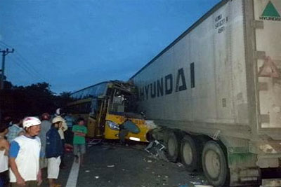 Tai nạn thảm khốc và những tấm lòng với người bị nạn