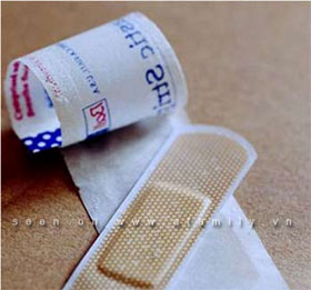 5 loại vết thương không nên dùng miếng dán y tế