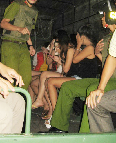 Kiểm tra khách sạn, phát hiện ma túy