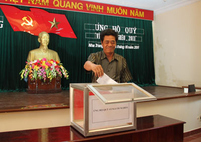 Quyên góp ủng hộ Quỹ Vì người nghèo tỉnh hơn 79 triệu đồng