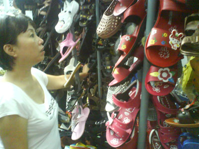 Bắt mắt với giày, dép dành cho trẻ