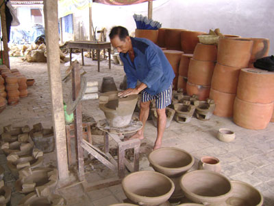 Cần định hướng lâu dài