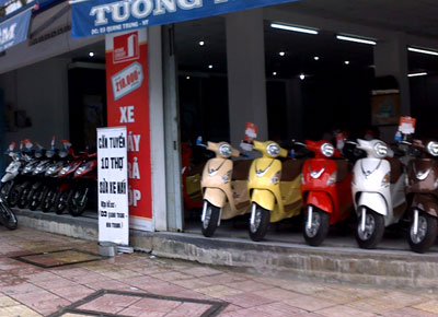 Xe máy tay ga đua nhau hạ giá