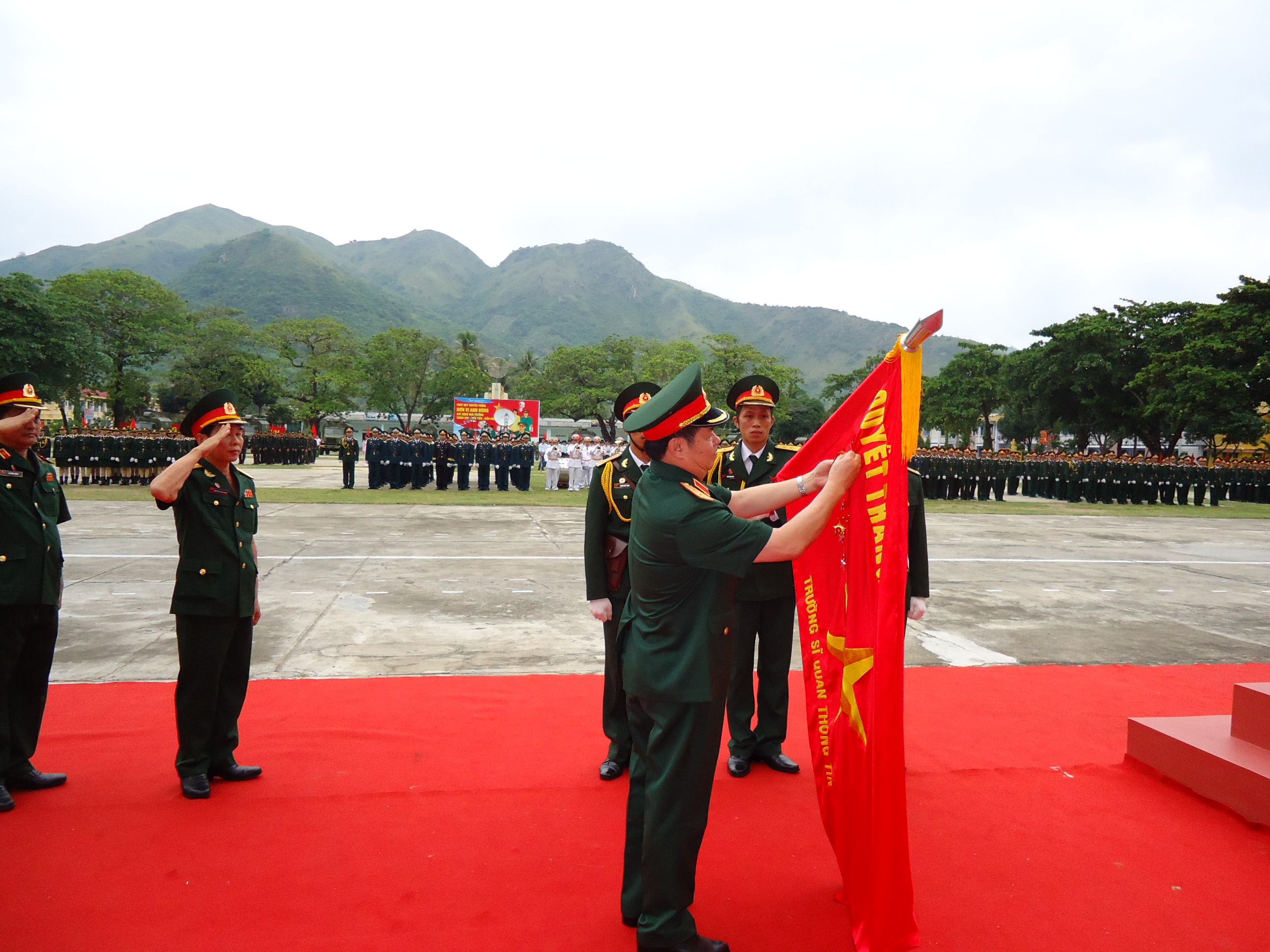 Kỷ niệm 60 năm ngày truyền thống và đón nhận Huân chương Hồ Chí Minh