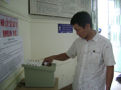 Lại “nóng” chuyện vé tàu!