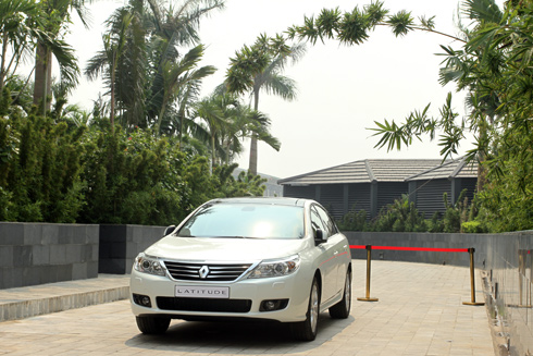 Latitude - xe đắt nhất của Renault tại Việt Nam