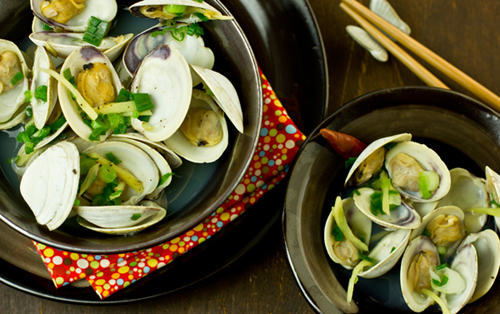 Món ăn: 10 phút với ngao hấp cay ngon tuyệt